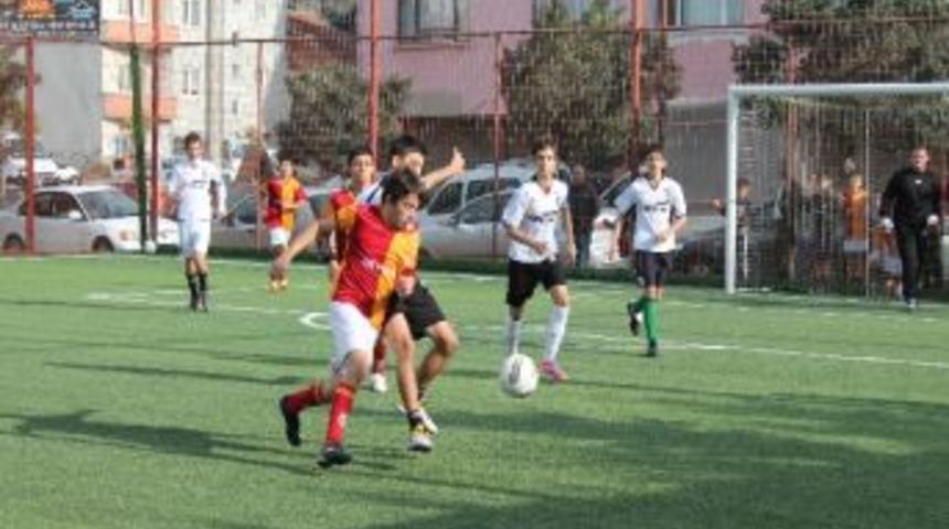 Rekabet Ezeli Dostluk Ebedi