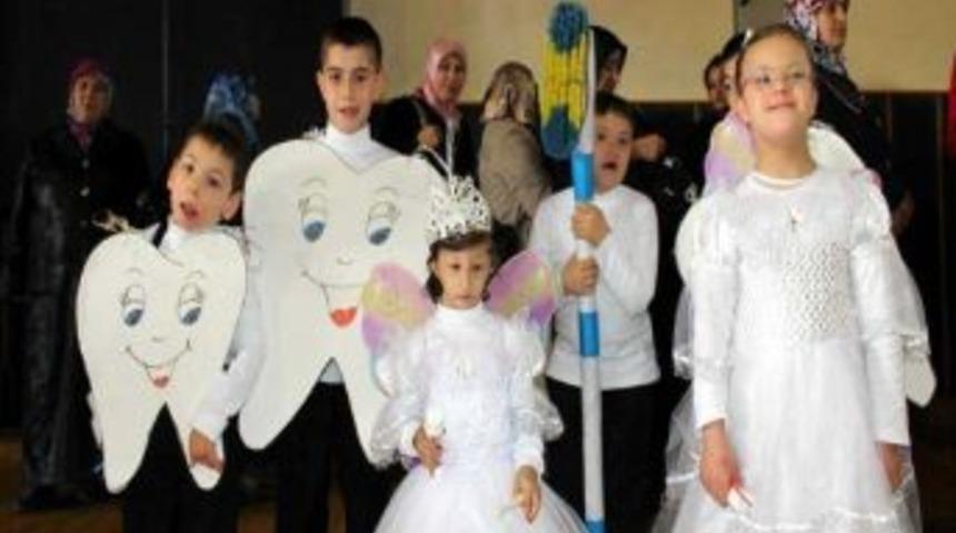 Engelli Çocukların Şiirleri Anneleri Ağlattı