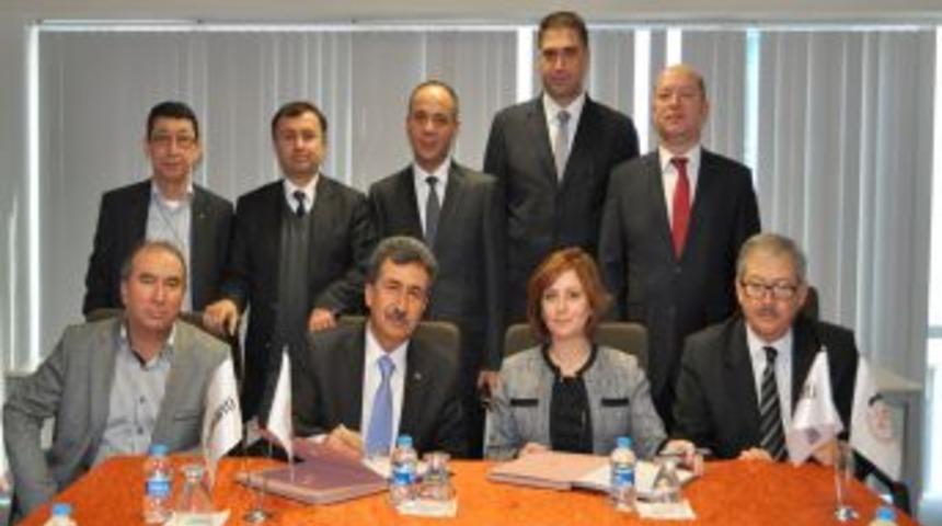 UTSO Ile Garanti Bankası Arasında Destek Protokol&uuml; Imzalandı