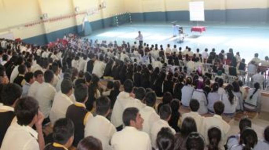 NLP Uzmanı Alişan Kapaklıkaya, İdil&rsquo;de Konferans Verdi