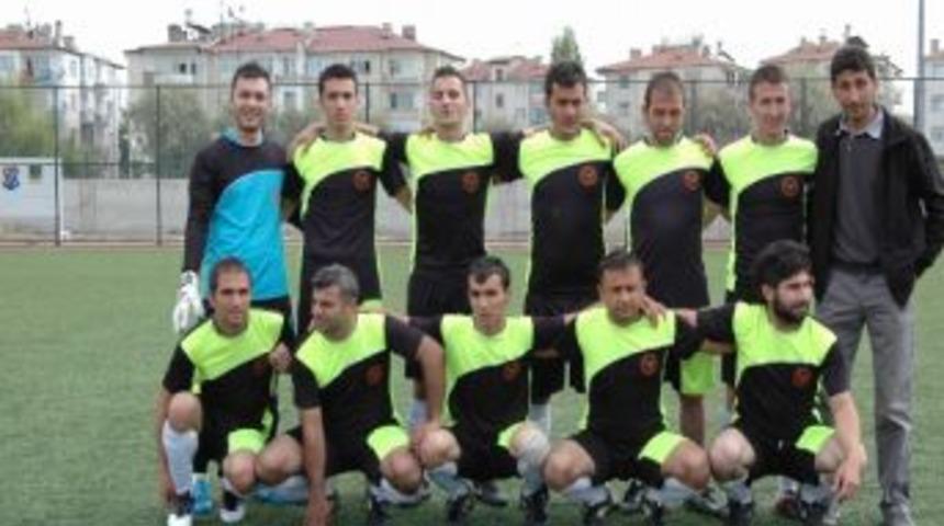 S&uuml;per Amat&ouml;r K&uuml;me