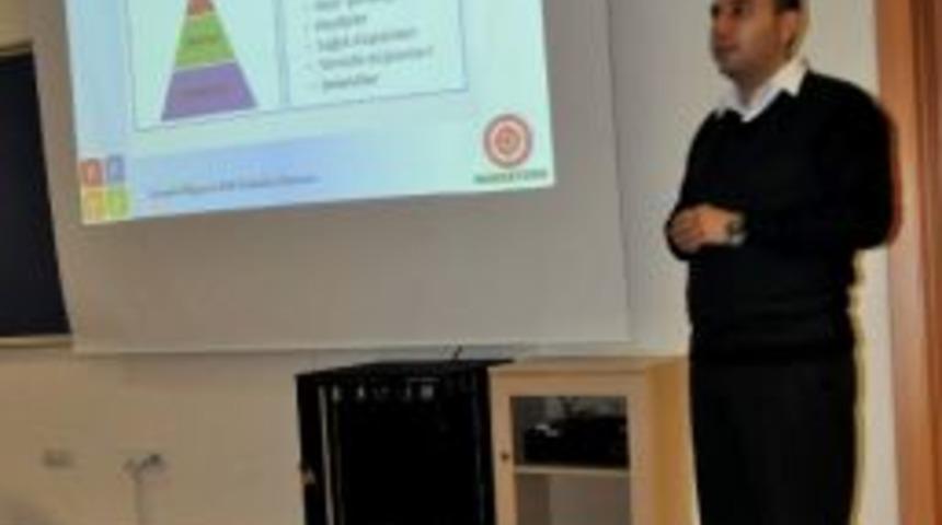 A&uuml;'nde 2. Pazarlama İletişimi Semineri Yapıldı