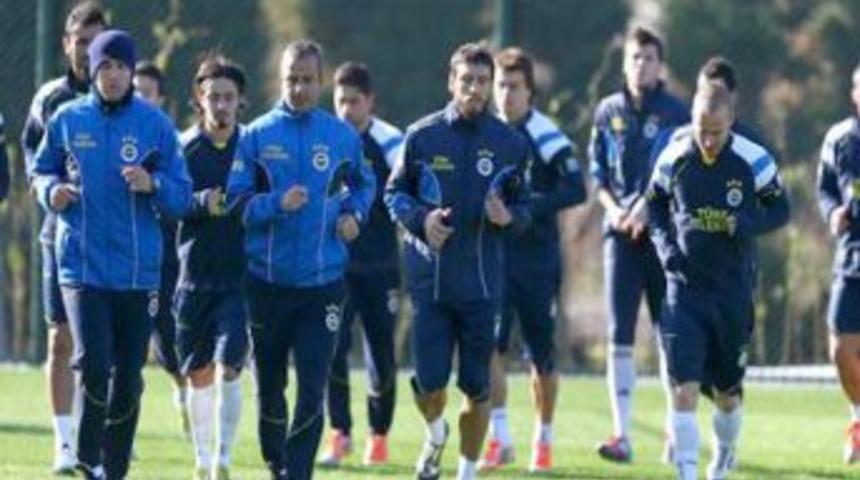 Fenerbah&ccedil;e, Borussia M&ouml;nchengladbach Ma&ccedil;ı Hazırlıklarına Ara Vermeden Başladı