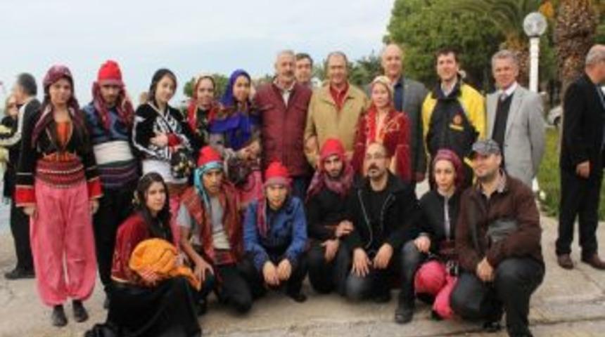 Giritliler Urla&rsquo;da Buluştu