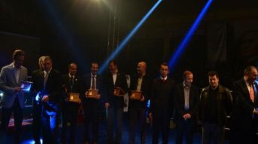 Dadaş&rsquo;ın Altın Yumruğu Erol &Ouml;zkal