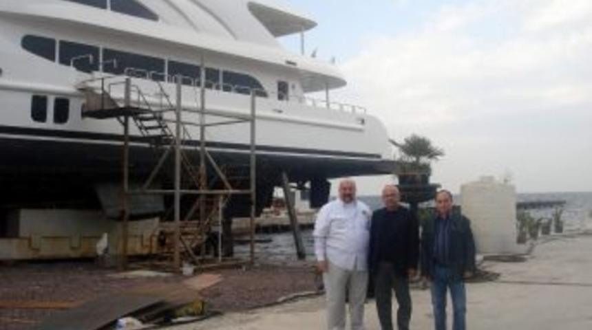 Başkan &Ccedil;oban, Gemi Tersanesinde İncelemelerde Bulundu