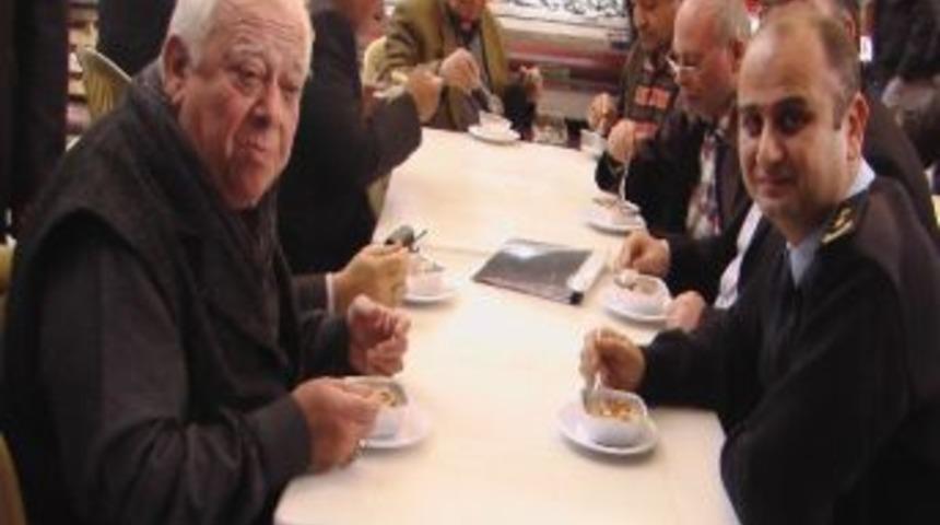 Tiyatrocu Erc&uuml;ment Balakoğlu'ndan Alaşehir'e Teşekk&uuml;r Ziyareti