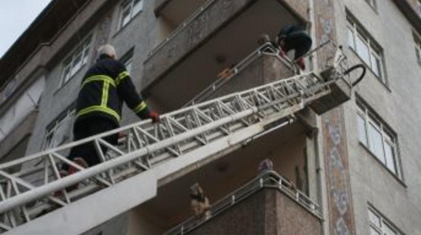 &Uuml;nye'de Ev Yangını