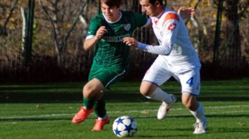 Bursaspor'un Gen&ccedil;leri Belediye'ye Ceza Kesti