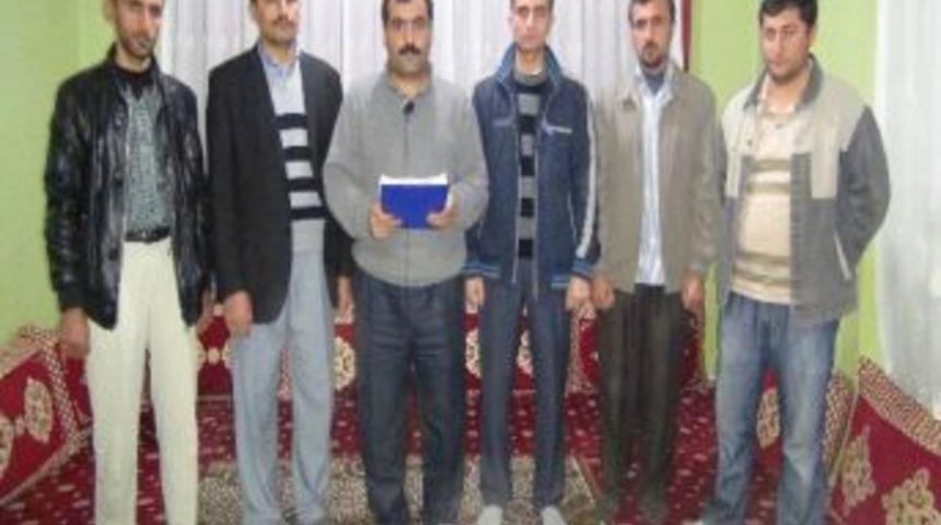 Silvan'da Kılık Kıyafet Y&ouml;netmenliğine Tepki