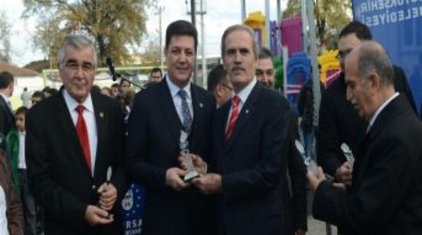 &Ccedil;ukurca&rsquo;ya Futbol Sahası S&ouml;z&uuml;