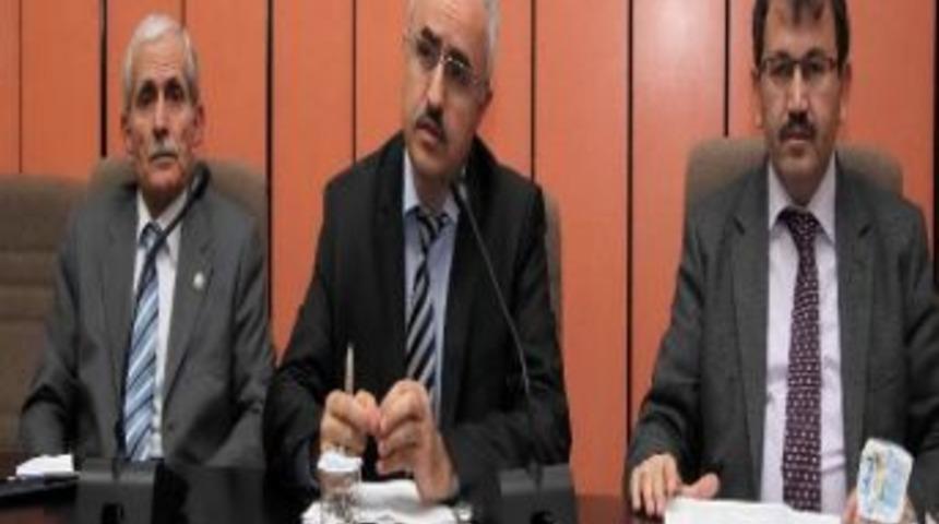 Ga&uuml;n&rsquo;de &lsquo;islami İlimlerde Kuran'ın Konumu&rsquo; Konulu Panel D&uuml;zenlendi