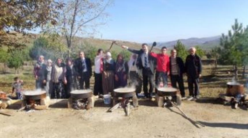 Sorgun Ahmetfakılı Beldesinde 3.aşure G&uuml;n&uuml; Yapıldı