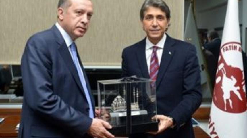Başbakan Erdoğan&rsquo;dan Fatih&rsquo;e ziyaret
