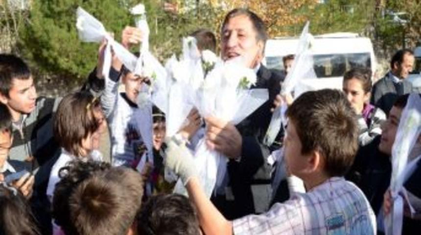 Vali K&uuml;&ccedil;&uuml;k, Sevgibağı Okulunu Ziyaret Etti