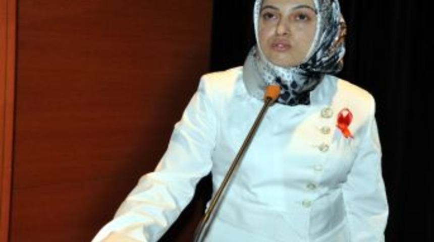 &Uuml;niversitede Aıds Konulu Sunum