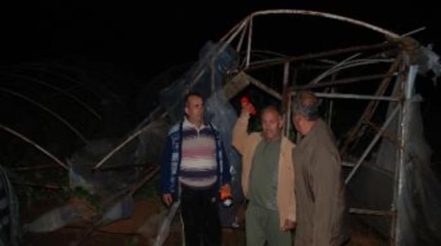 Gazipaşa&rsquo;da Hortum Seraları Yıktı