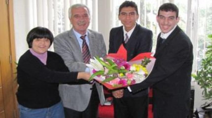 Başkan Keskin'den Engellilere Servis Aracı S&ouml;z&uuml;