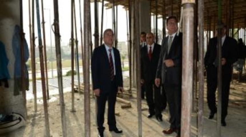 Başkan B&ouml;cek, Koshim İnşaatını İnceledi