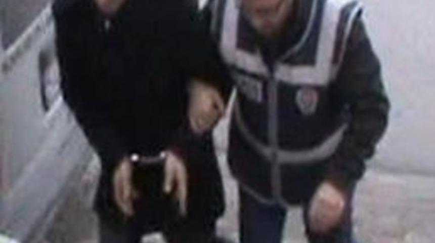 Sakarya'da Uyuşturucu 300 Hap Ele Ge&ccedil;irildi