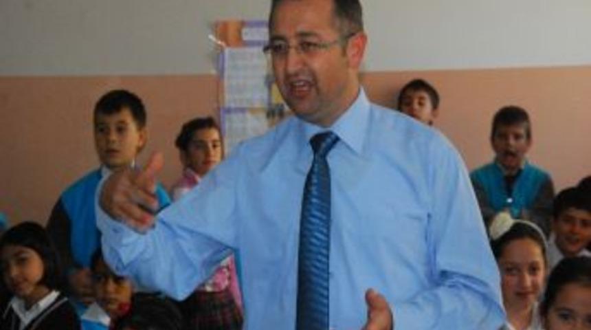 &Ouml;ğrencilere İnternet Kullanım Semineri Veriliyor