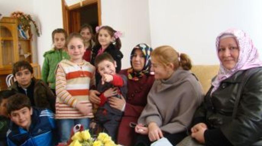 &Ouml;ğrenciler Engellileri Ziyaret Etti