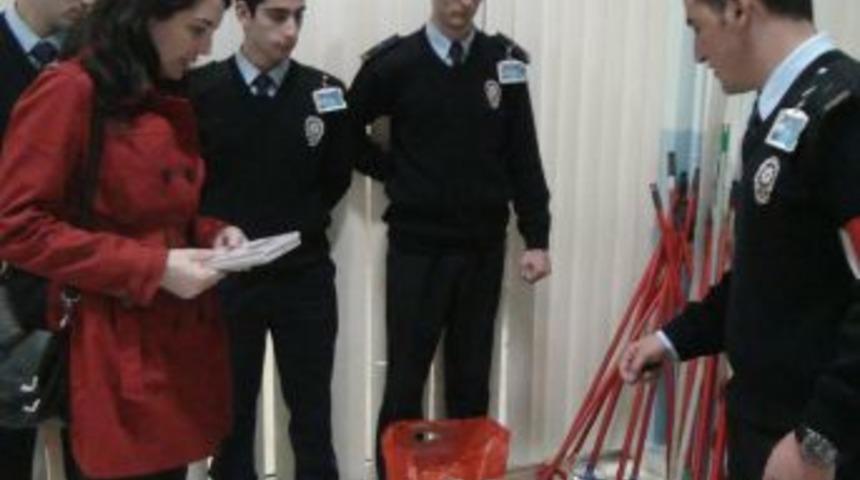 Polis Okulu &Ouml;ğrencilerinden &Ouml;ğretmenlere Anlamlı Destek