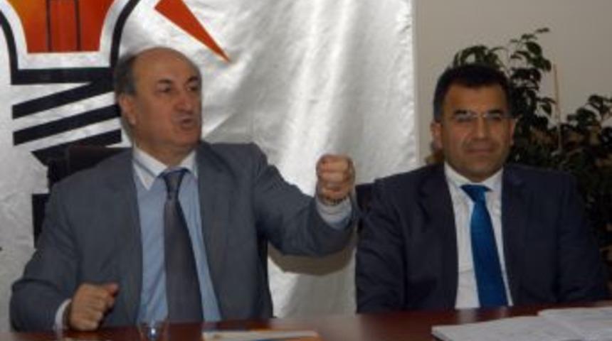 Yağcı &lsquo;Aranıza fitne fesat sokmayın&rsquo;