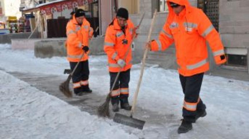 G&ouml;lbaşı Belediyesi Kış Hazırlıklarını Tamamladı