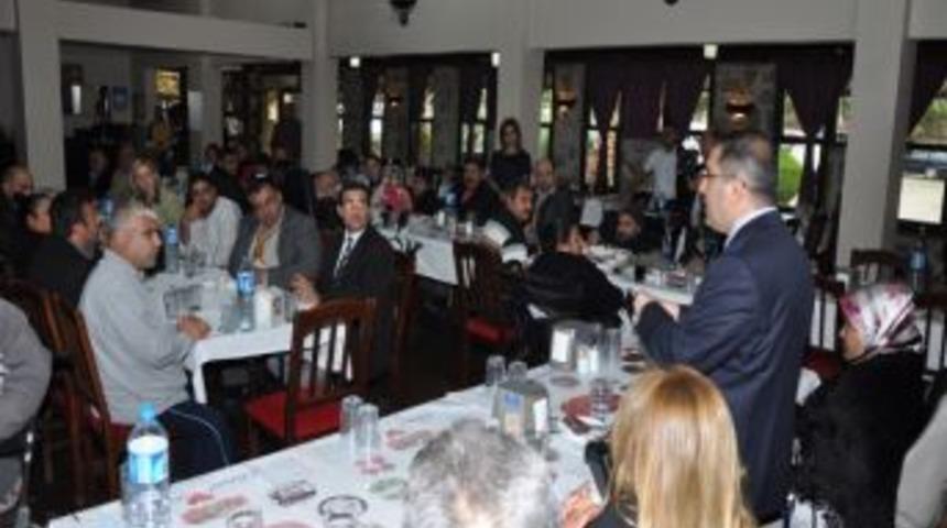 Başkan &Ccedil;elikcan Engellilerle Buluştu