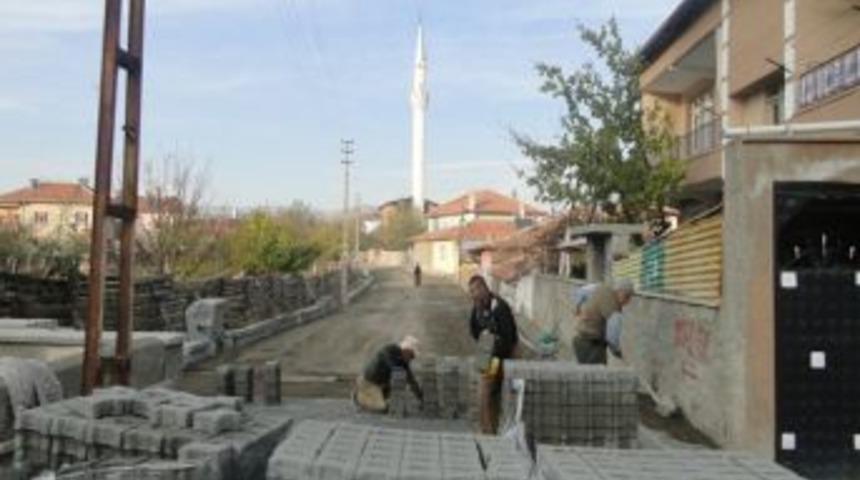 Sungurlu’da Kilitli Parke Yapım Çalışmaları Devam Ediyor