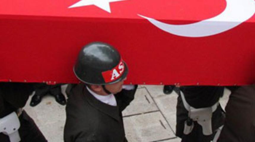 Yaralı uzman &ccedil;avuş şehit oldu