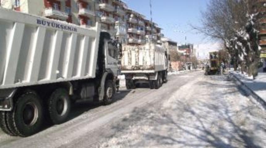 Erzurum B&uuml;y&uuml;kşehir Belediyesi, Karla M&uuml;cadele Hazırlıklarını Tamamladı&hellip;