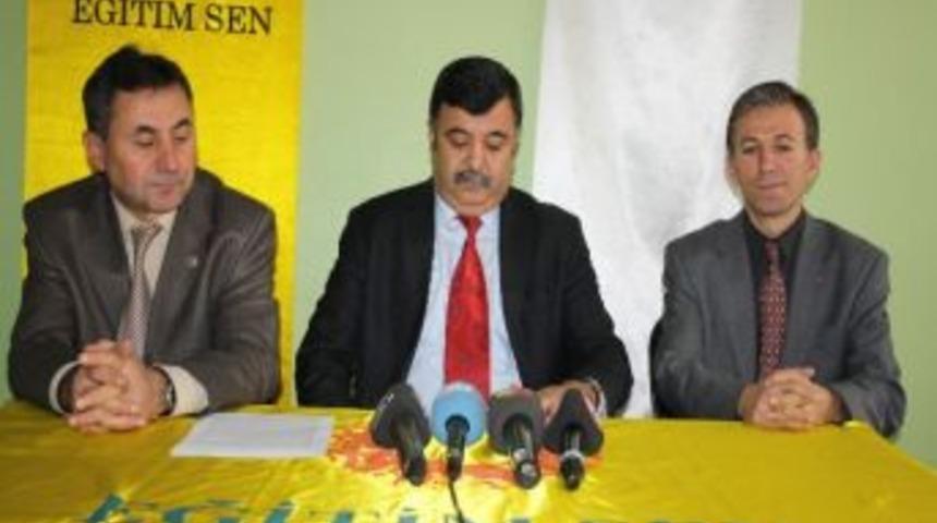 Eğitim-sen &Uuml;yeleri Okullara Eşofman Giyerek Gidecek