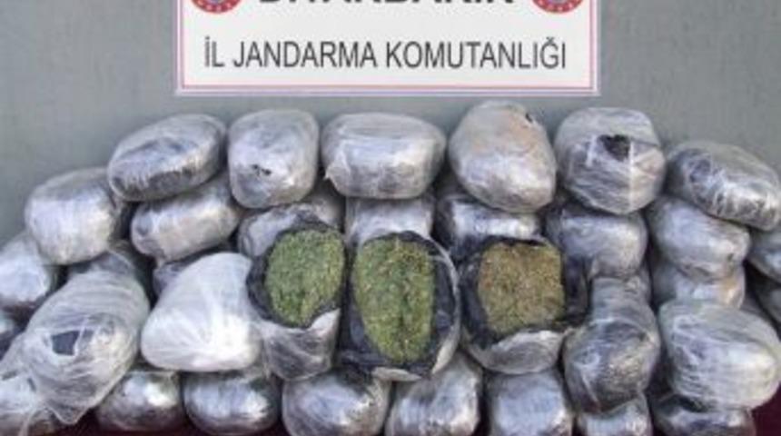 Diyarbakır&rsquo;da Esrar Operasyonu