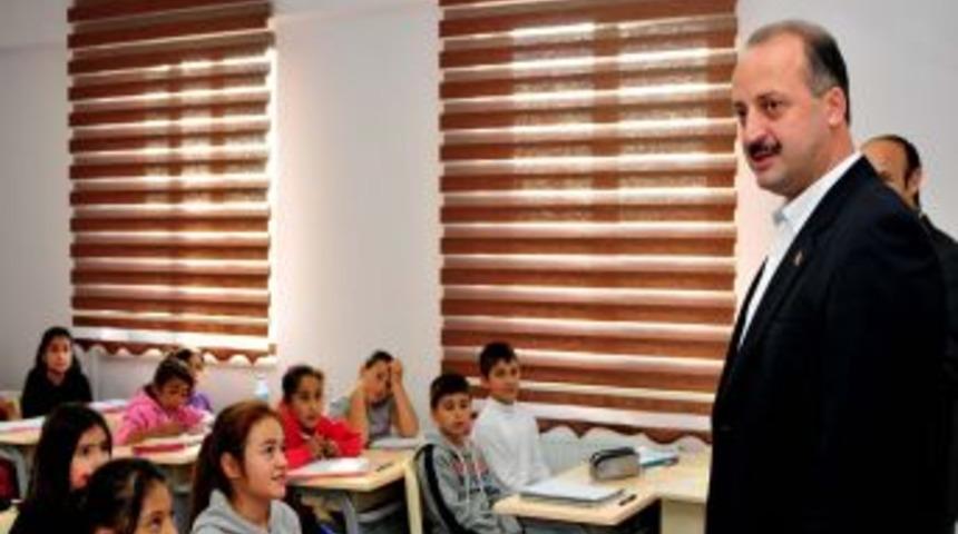 Başkan Akg&uuml;l&rsquo;den, Bilgi Evi &Ouml;ğrencilerine Ziyaret