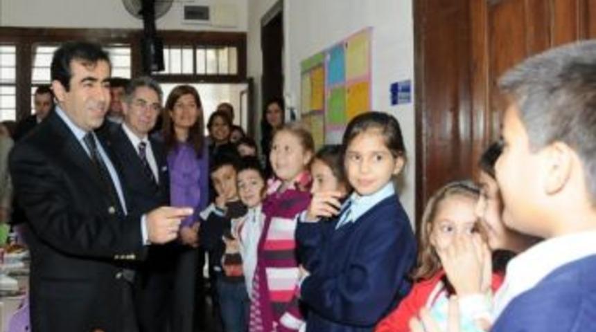 Vali G&uuml;zeloğlu&rsquo;ndan &lsquo;g&ouml;n&uuml;ll&uuml;l&uuml;k&rsquo; &Ccedil;ağrısı