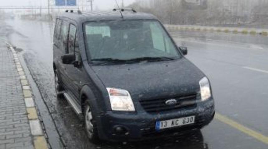 Tatvan&rsquo;a Yılın İlk Karı Yağdı