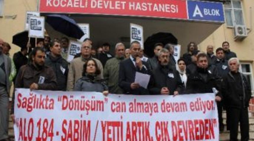 Kocaeli'deki Sağlık&ccedil;ılar İntihar Eden Doktor Arkadaşlarına Sahip &Ccedil;ıktı