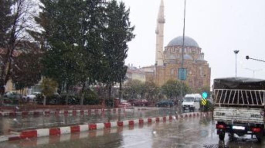 Kırşehir&rsquo;e Yılın İlk Karı Yağdı