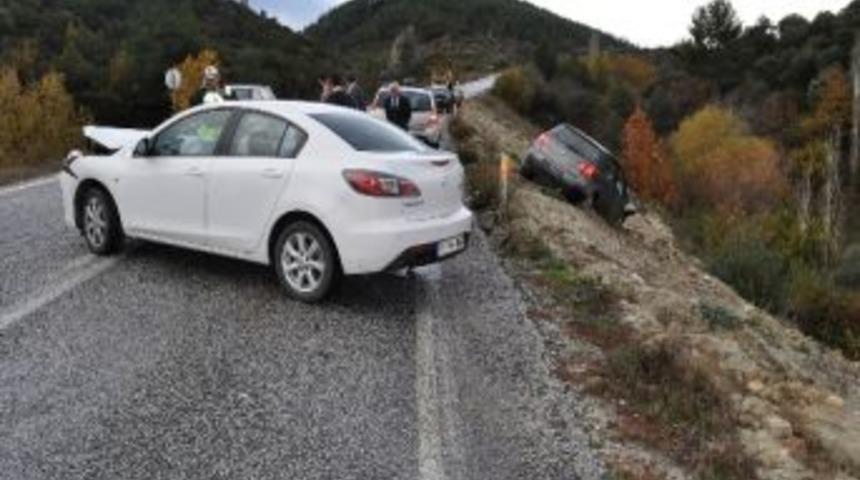 Yatağanda Yağış Hava Zincirleme Kaza Getirdi