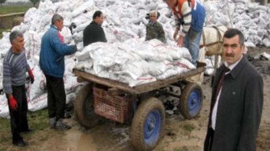 Araban Kaymakamlığı, İkinci Etap K&ouml;m&uuml;r Dağıtımına Başladı