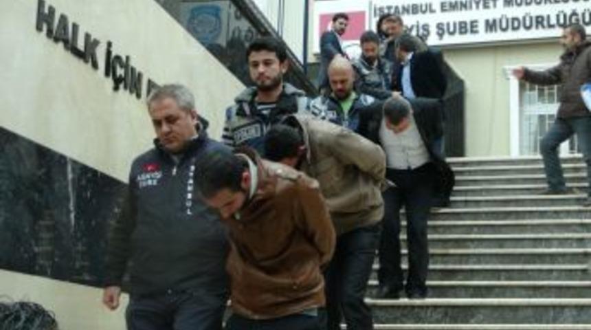 Turistleri Dolandırdıkları Iddia Edilen 39 Kişi G&ouml;zaltına Alındı