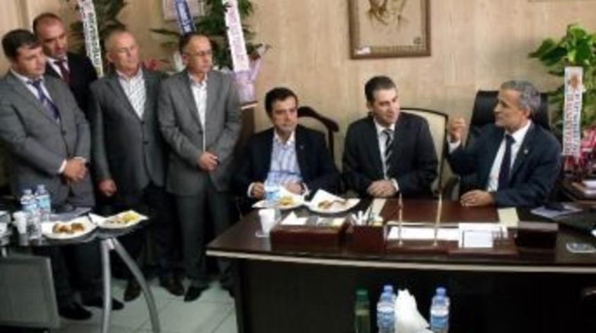 Ak Parti'den, Salihli G&uuml;ven Y&ouml;neticilerine Ziyaret