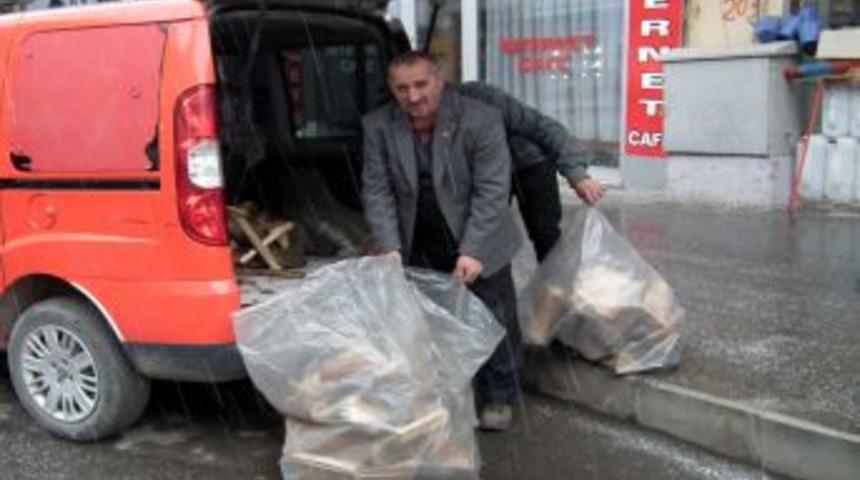 Sarıkamış'ta Kar Yağışı Etkili Oluyor