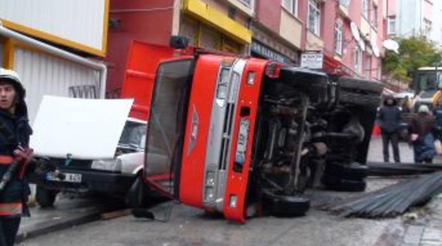 LPG Y&uuml;kl&uuml; Kamyon Devrildi