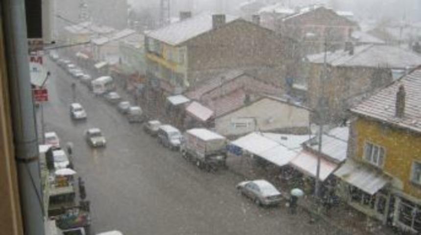 B&uuml;nyan&rsquo;a Mevsimin İlk Karı Yağdı