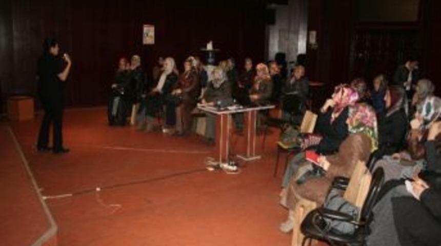 Kızılay&rsquo;dan Bayan Din G&ouml;revlilerine Seminer