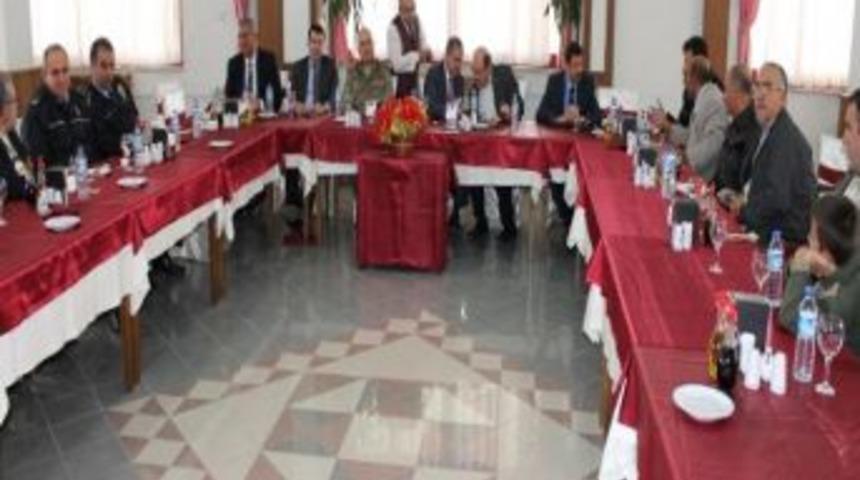 Polisten Engellilere Yemek