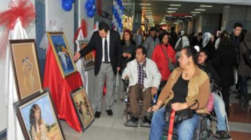 Büyükşehir’den Dünya Engelliler Günü Sergisi